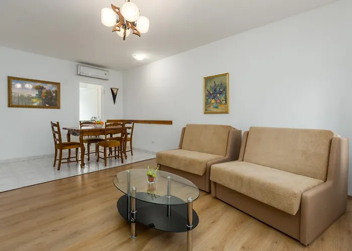 Apartman Nika Póla